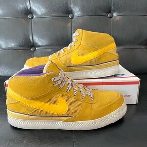 Nike 6.0 Mid Yellow Purple Suede Skate Shoes